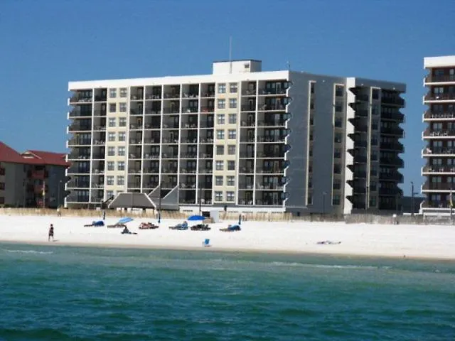 Holiday home Island Winds West: Beachfront Retreat With Hangout Access *